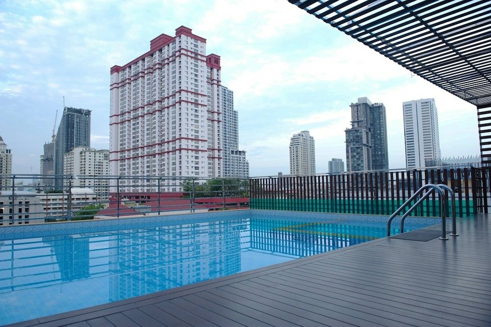 Фото Top High Airport Link Hotel