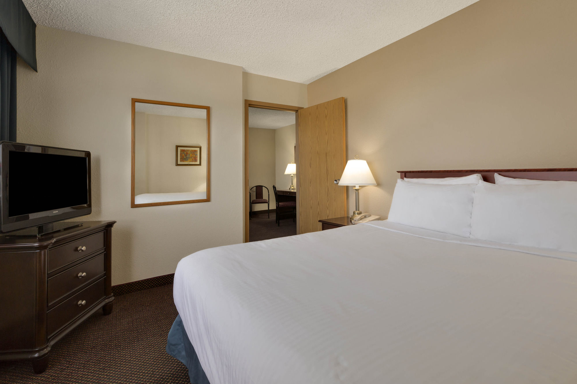 Фото Best Western Plus Edmonton Airport Hotel