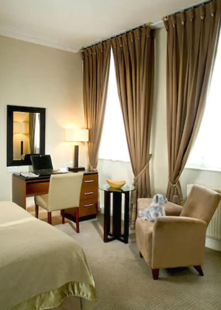 Фото Parliament House Hotel