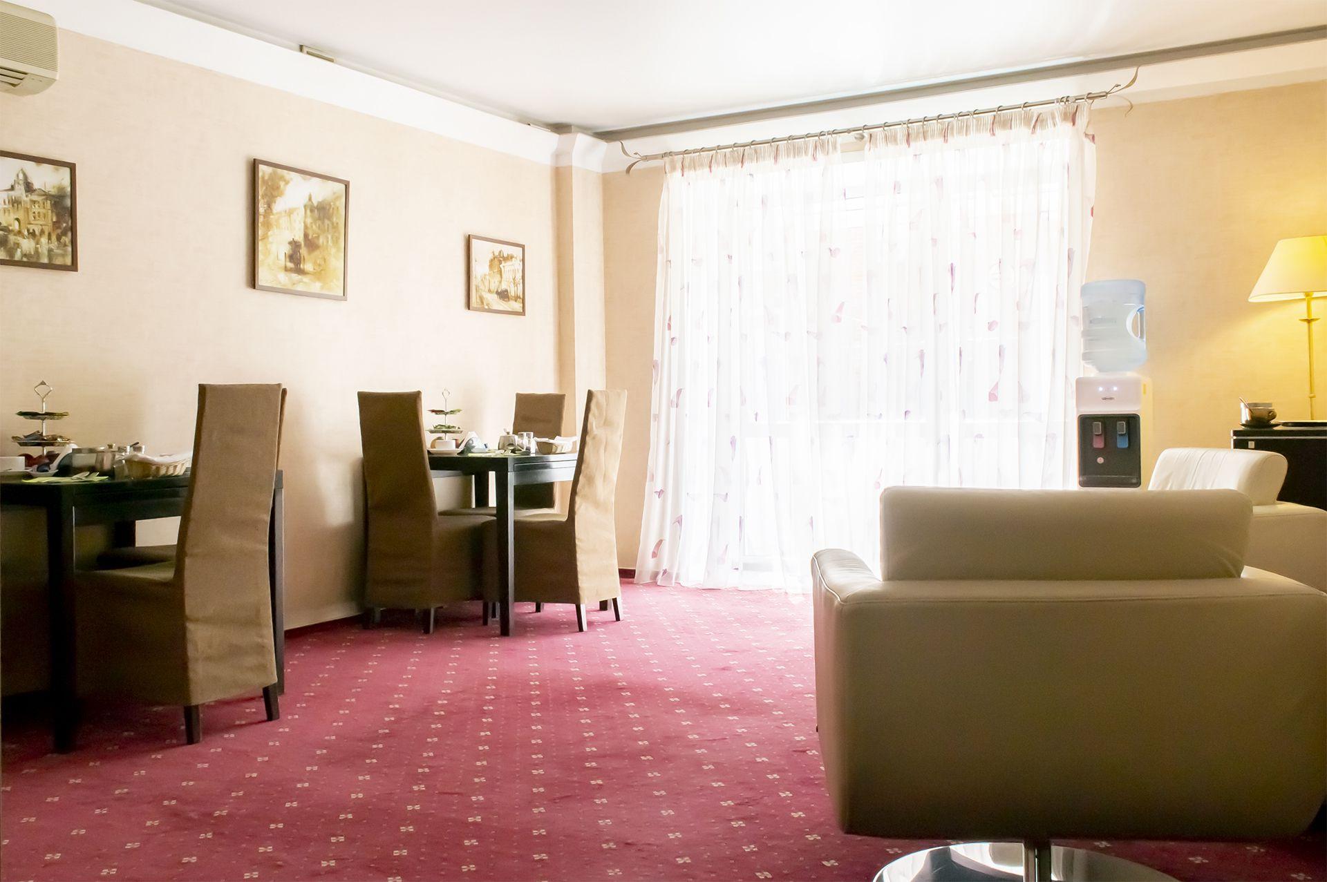 Фото Тихая площадь