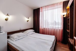 Hotel Karelia (Lenina Square, 5), hotel