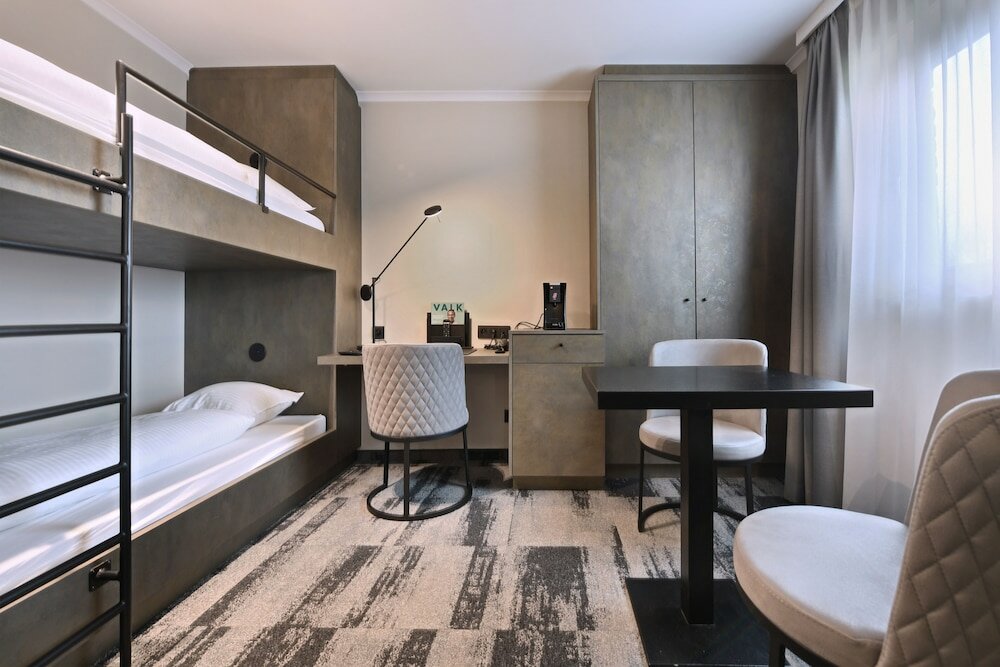 Фото Van Der Valk Hotel Charleroi Airport