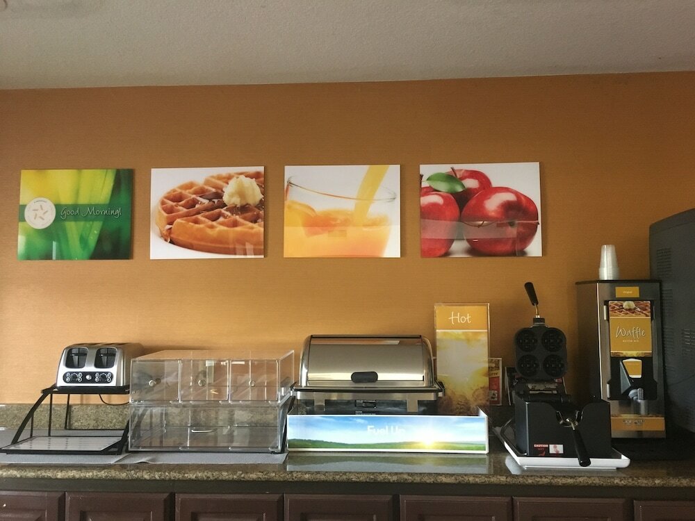 Фото Quality Inn & Suites