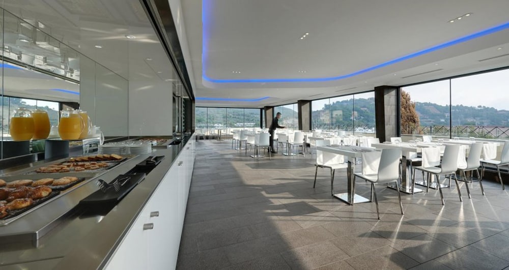 Фото A Point Arezzo Park Hotel