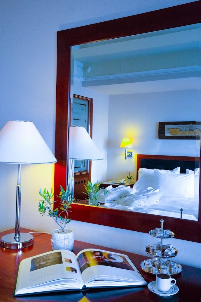 Фото Mediterranean Hotel