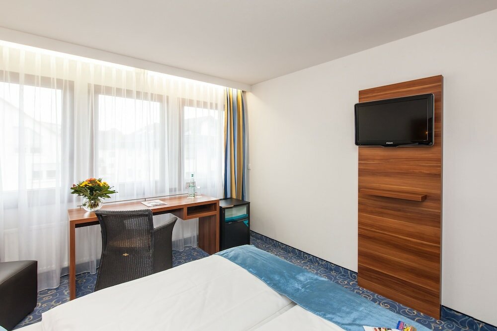 Фото Novum Hotel Strohgäu