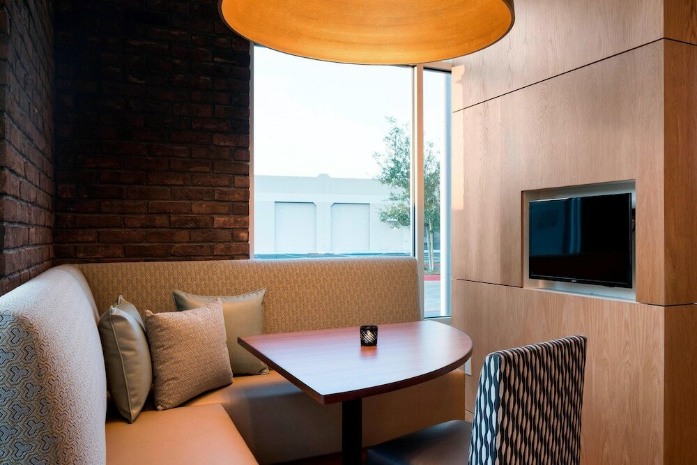 Фото Residence Inn by Marriott Redwood City San Carlos