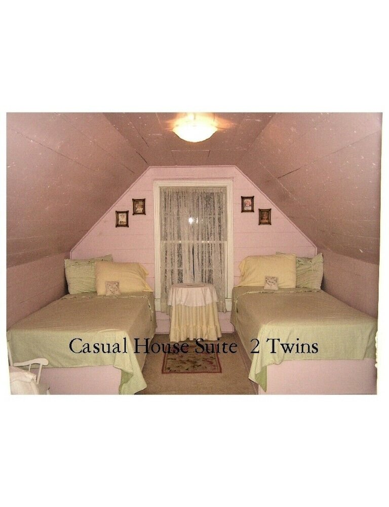 Фото The Carleton House