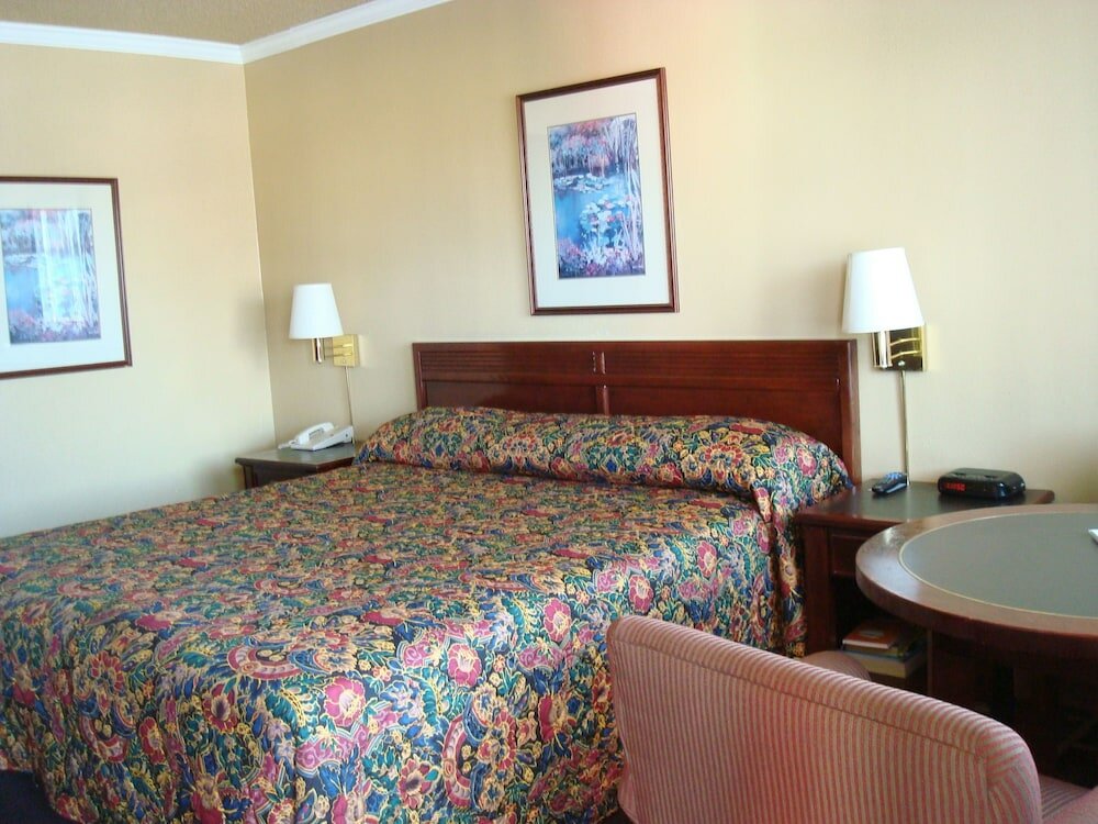 Фото Heritage Inn