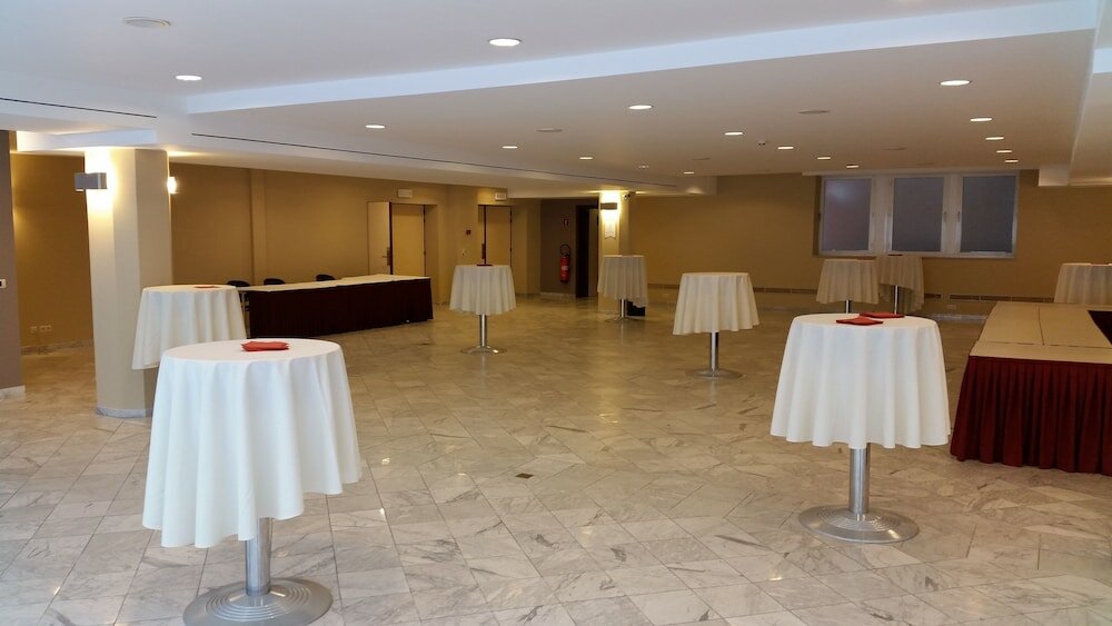 Фото Bedford Hotel & Congress Centre Brussels