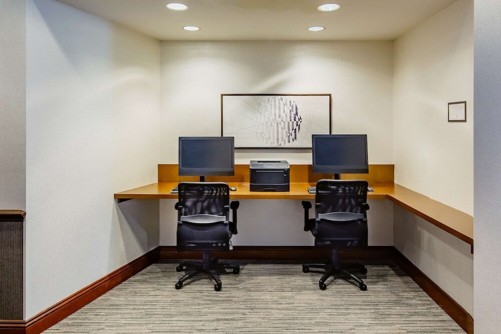 Фото Hyatt Place Madison Downtown