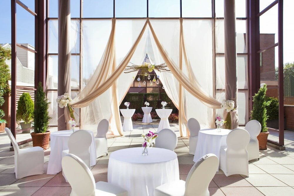 Фото Sheraton LaGuardia East Hotel