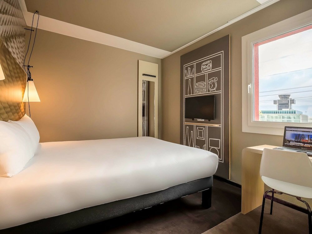 Фото Ibis Genève Aéroport