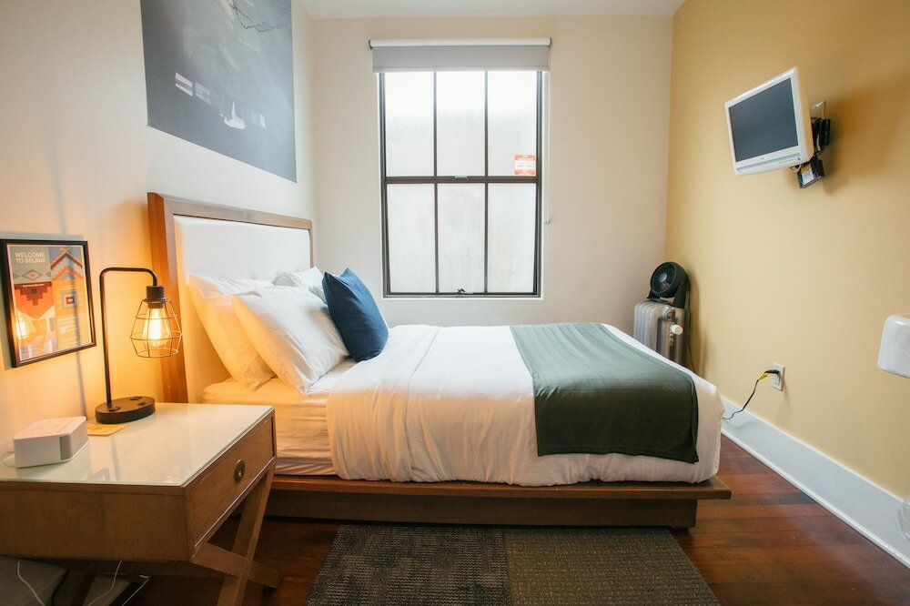 Фото Selina Commodore Astoria