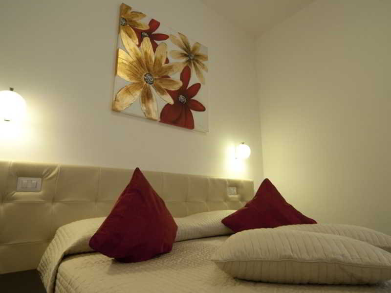 Фото Ara Pacis Inn