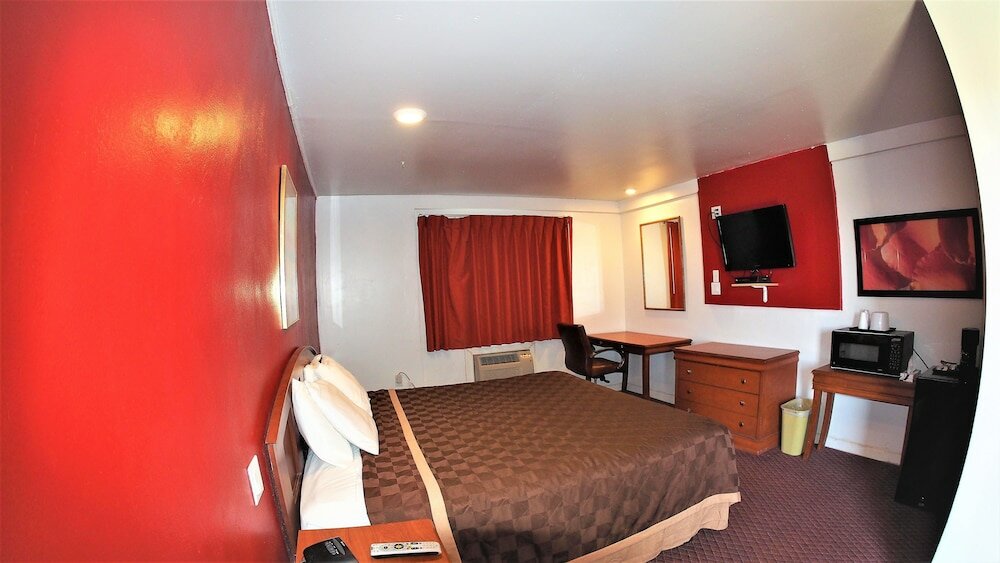 Фото Country Manor Motel Watkins