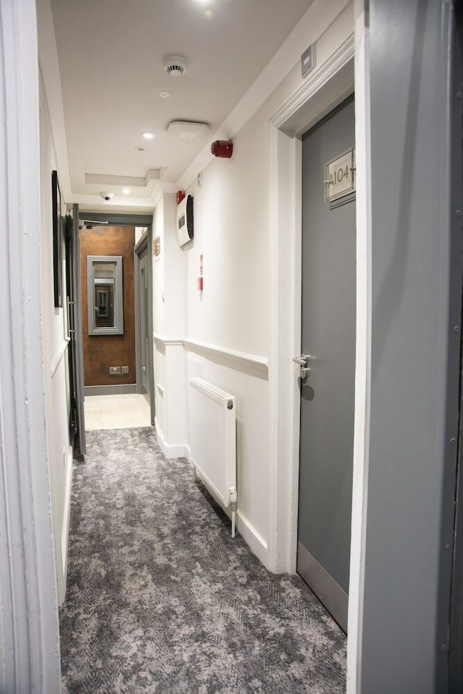 Фото Howard Winchester Hotel