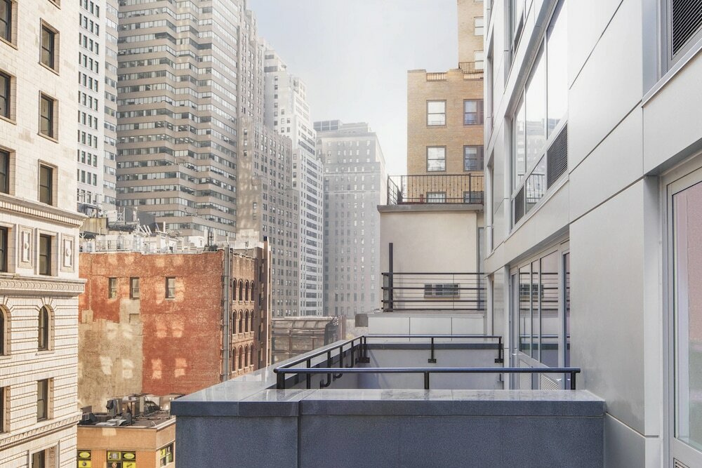 Фото Courtyard by Marriott New York World Trade Center Area