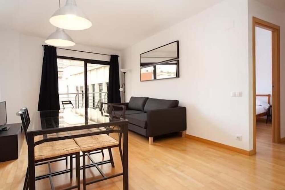 Фото Park Guell Apartments