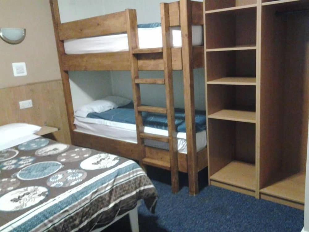 Фото MacDonald Hotel