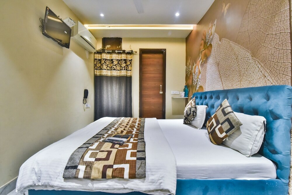 Фото Hotel Singh International