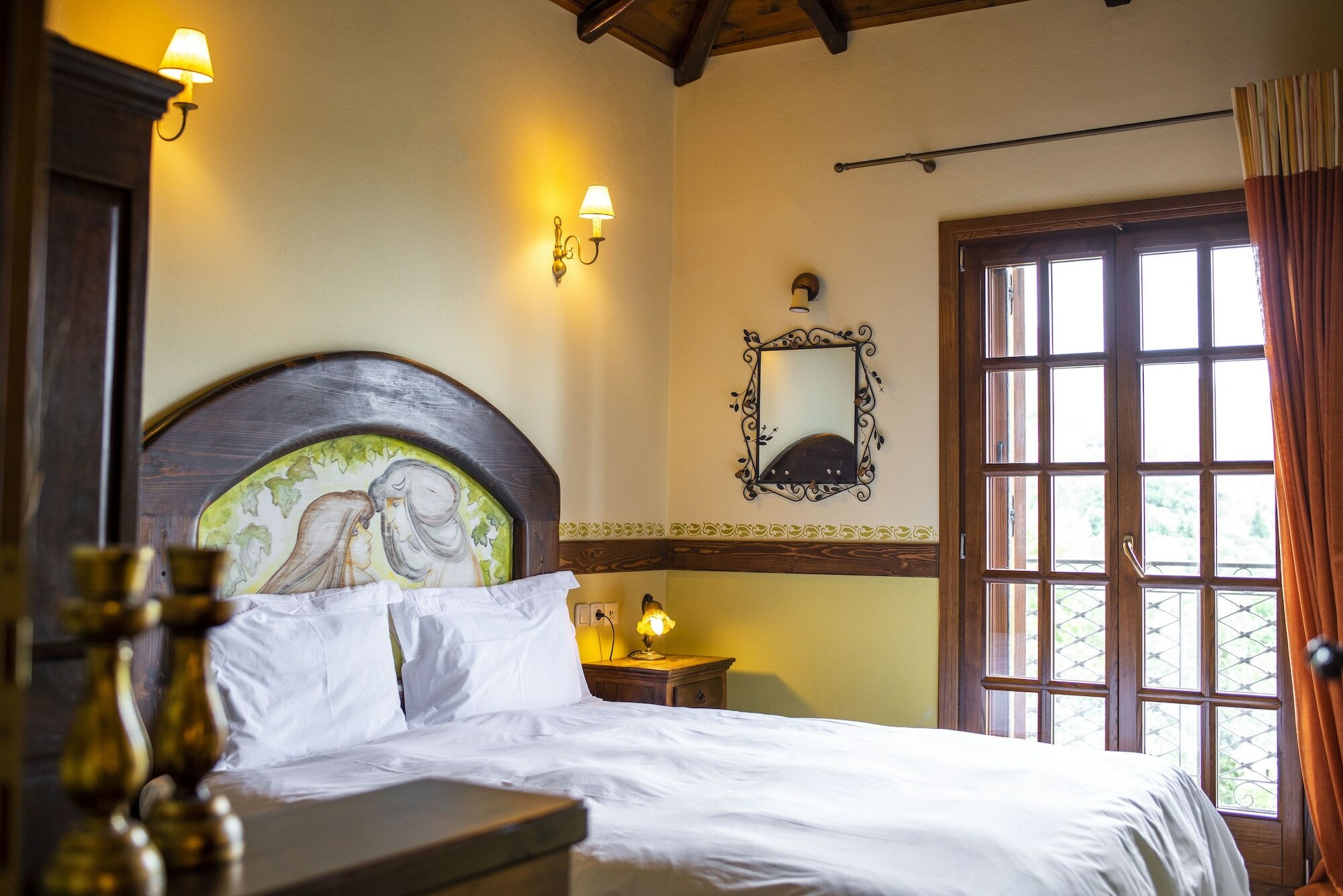 Фото To Stefani tis Makrinas