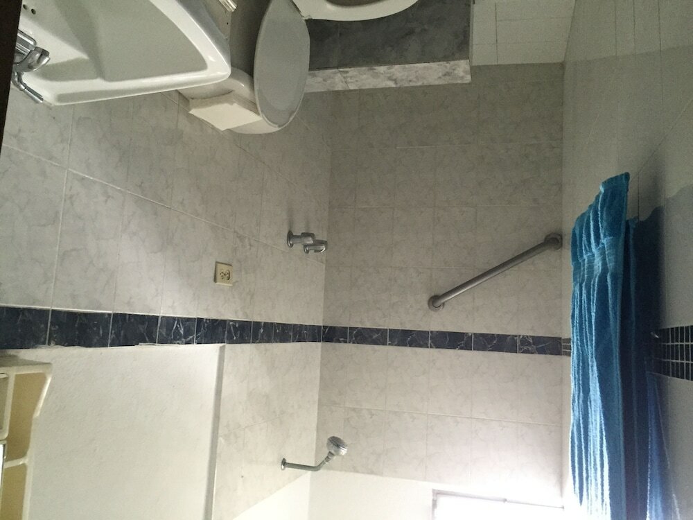 Фото Tropical Bed & Breakfast