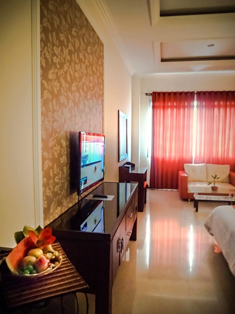 Фото Grand City Batu Hotel