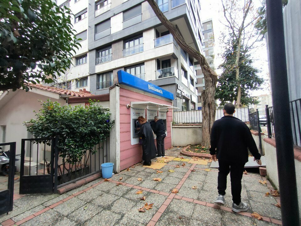 ATM Turkiye Is Bankasi Goztepe/Istanbul Branch, Istanbul, photo