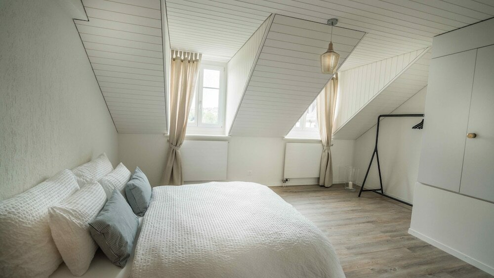 Фото Löwenplatz Apartment near Station by Airhome