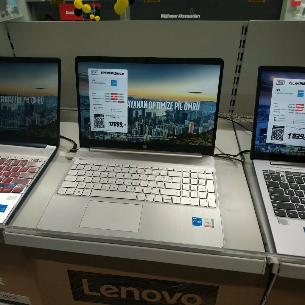 Electronics store MediaMarkt, Izmit, photo