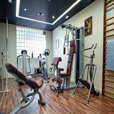 Фото Warwick Reine Astrid Lyon