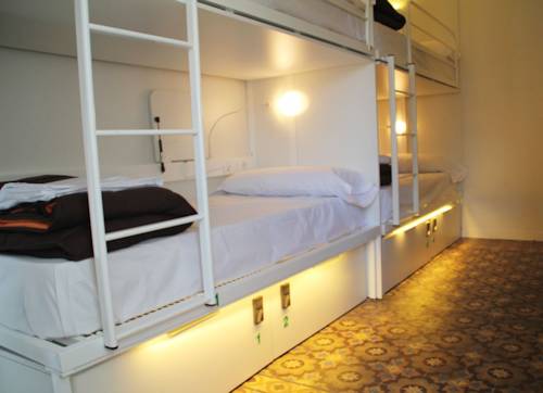 Фото Urbany Hostel Bcn Go