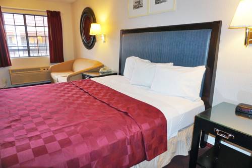 Фото Hollywood Inn Express Lax