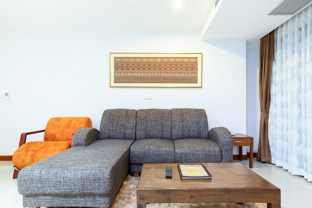 Фото Lasalle Suites Hotel & Residence