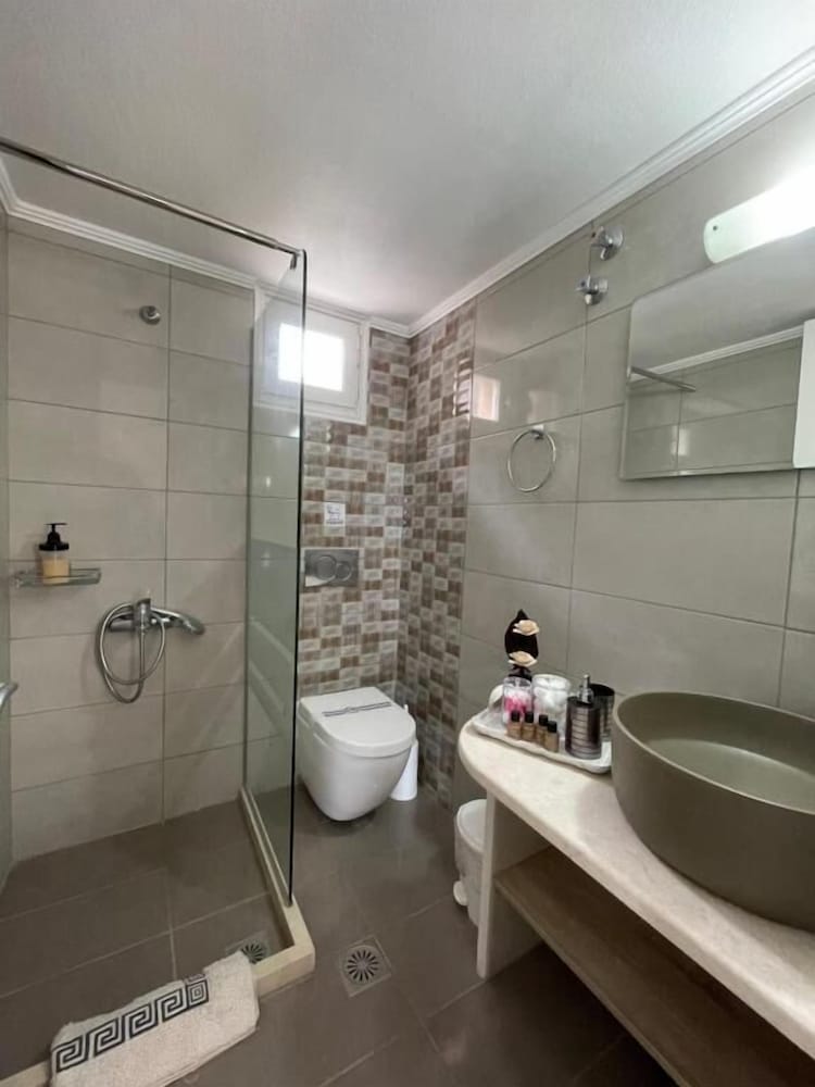 Фото Sea View Apts & Suites by Pachiplex