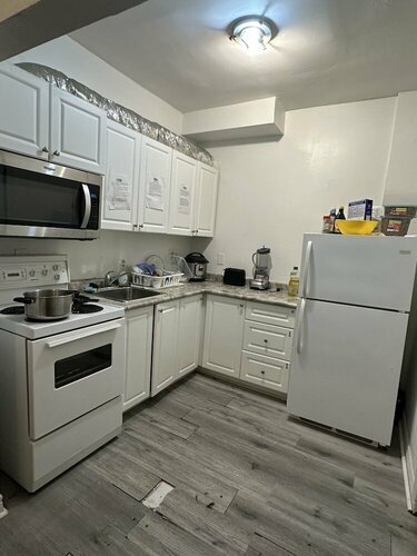 Апартаменты Toronto Furnished Rooms в Торонто