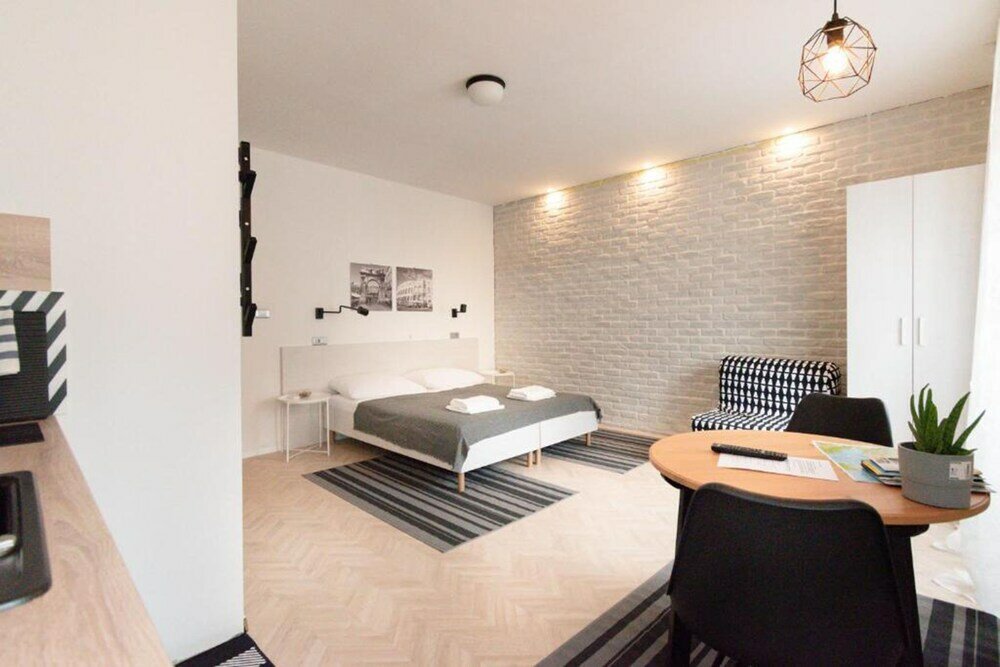 Фото Old Town Pula Studio Apartments