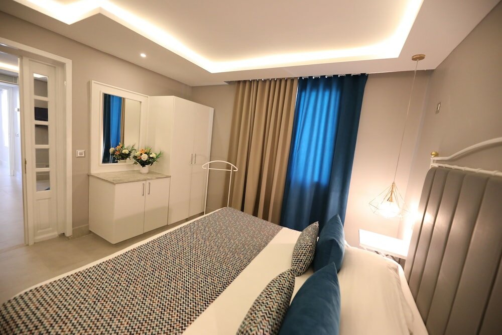 Фото Suites hotel les charmilles & SPA