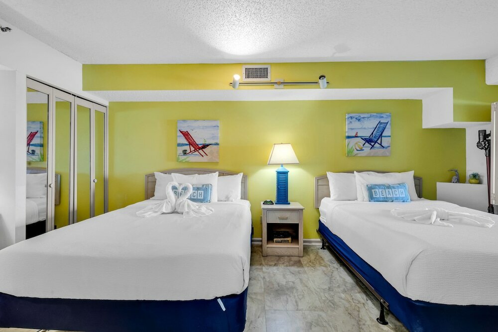 Фото 1br Oceanfront condo with Pool & Balcony