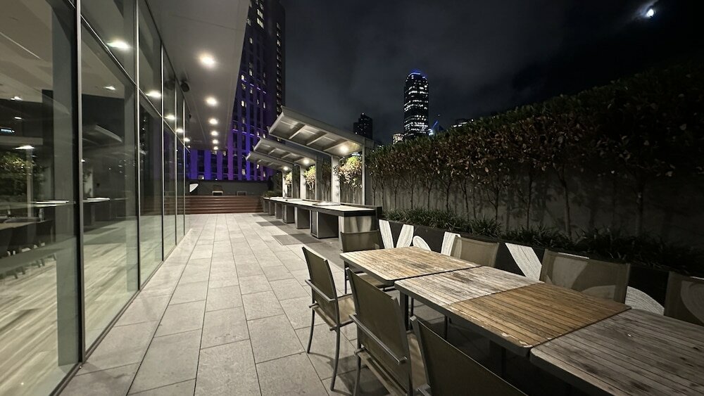 Фото Crown Front