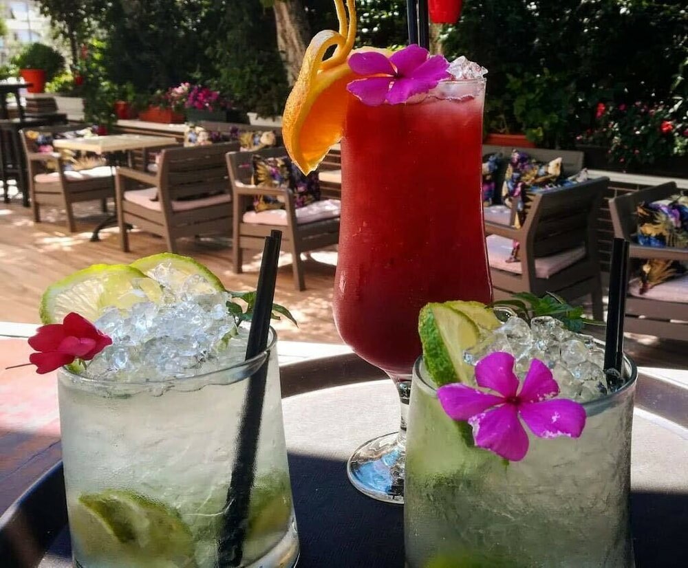 Фото Hotel Villa Qendra