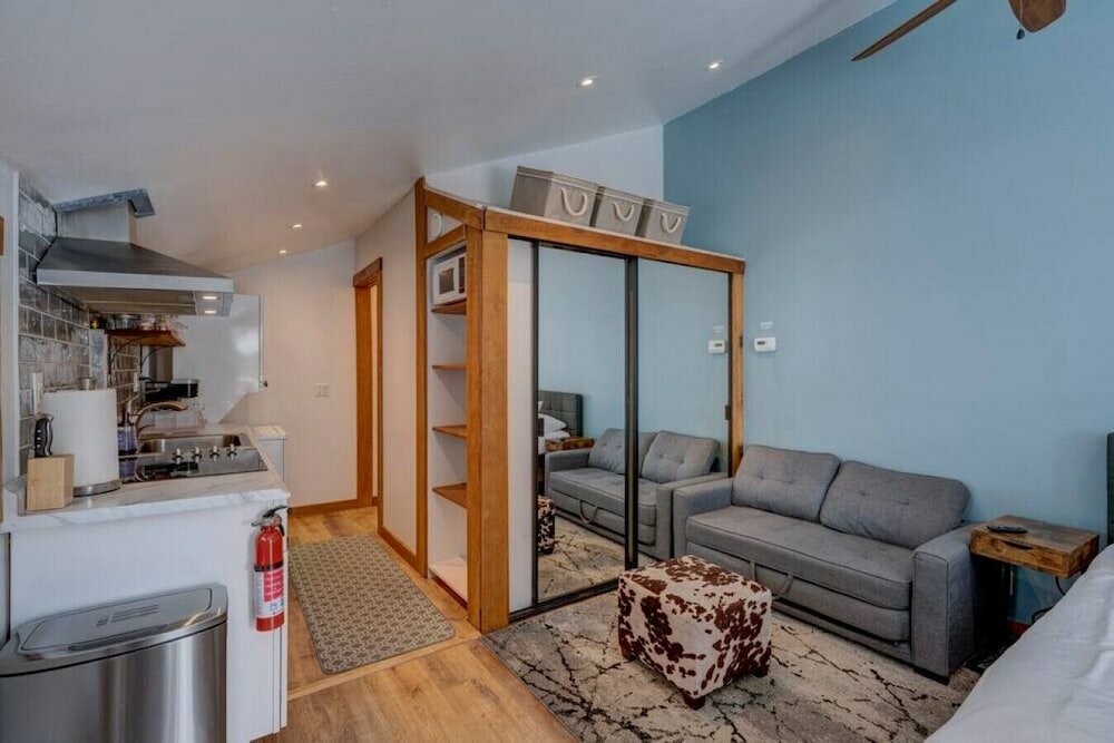 Фото Studio Cabin Retreat with Outdoor Deck