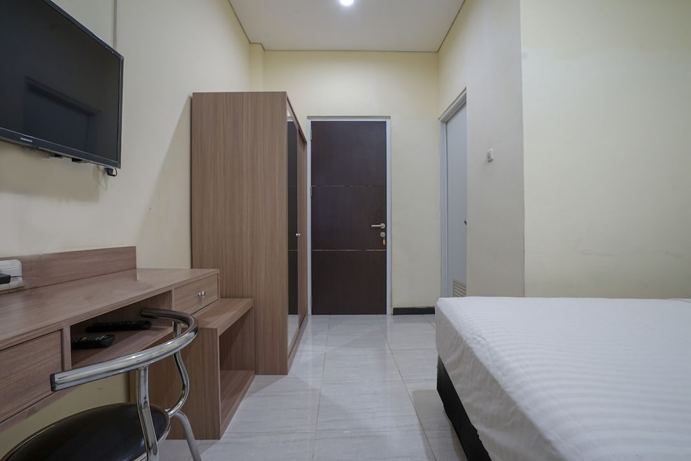 Фото Spot On 2246 Kost 97 Syariah