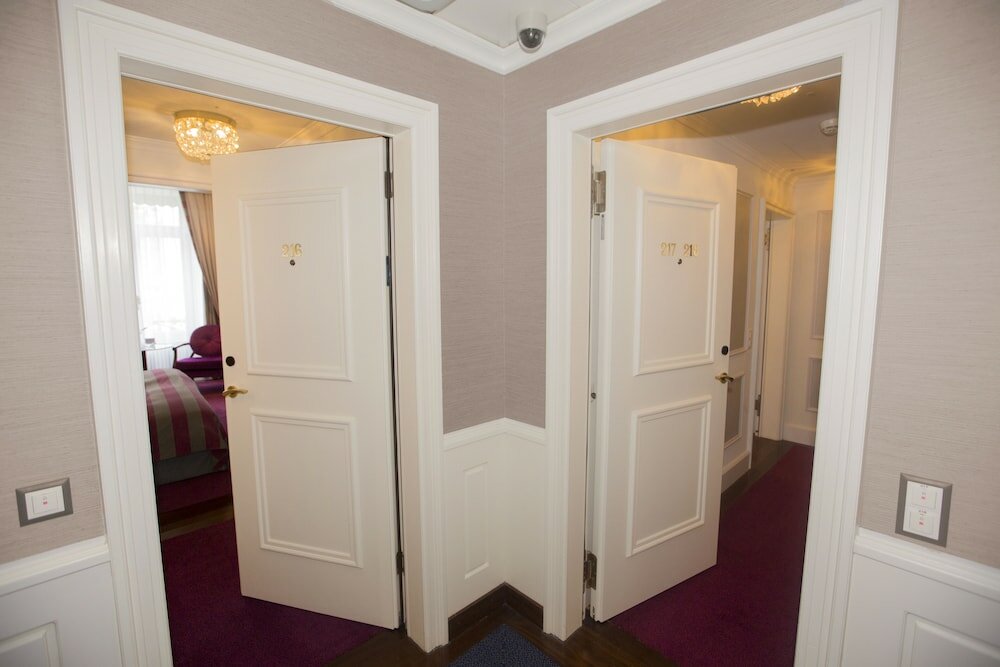 Фото Schweizerhof Zürich