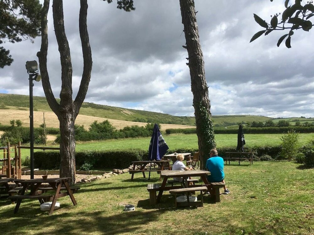 Фото Idyllic Riverside Cottage in Dorset
