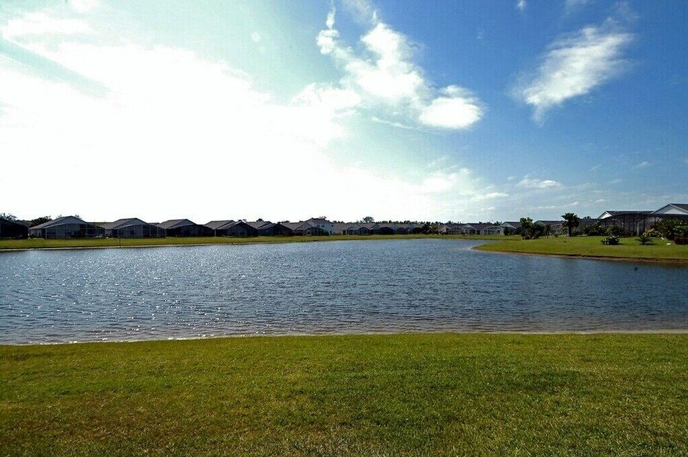 Фото 663 4-bedroom Pool Home, Eagle Pointe Kissimmee