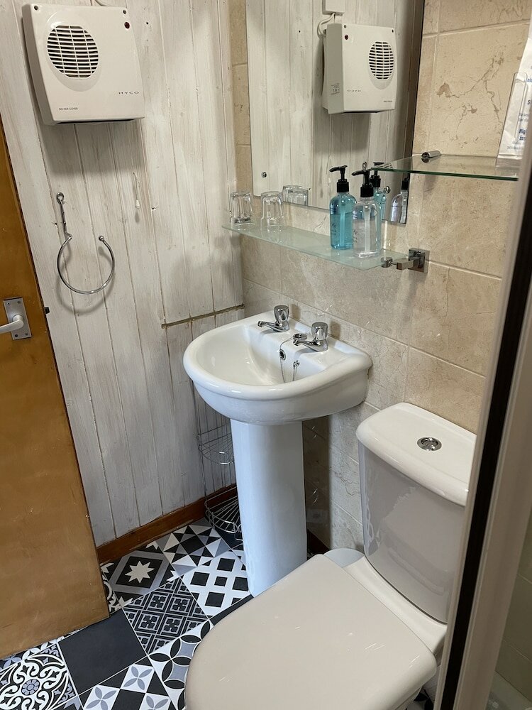 Фото Royston Guest House