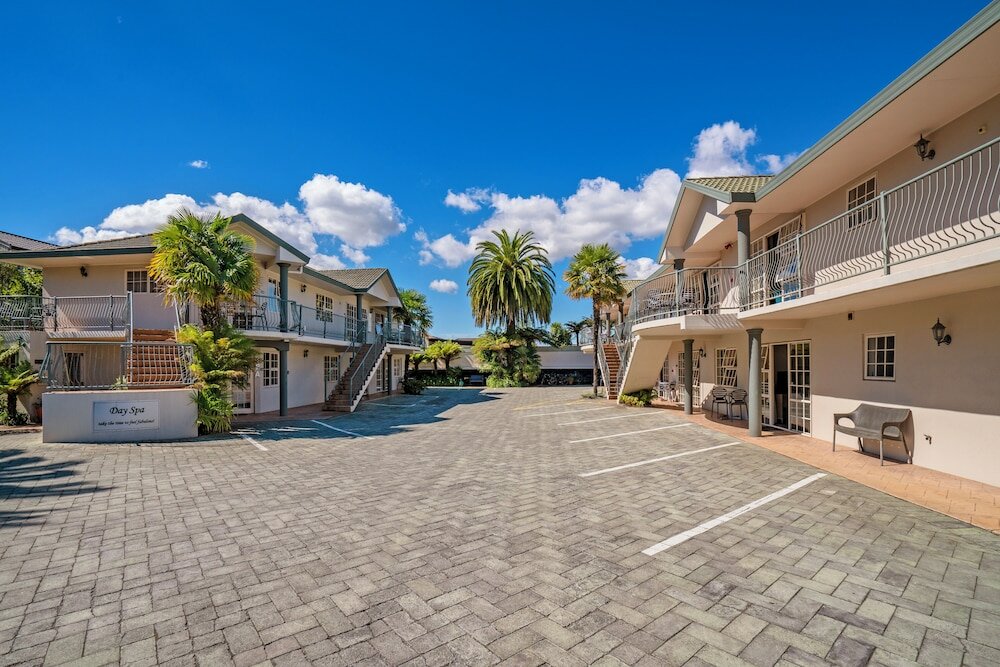 Фото Silver Fern Rotorua Suites & SPA