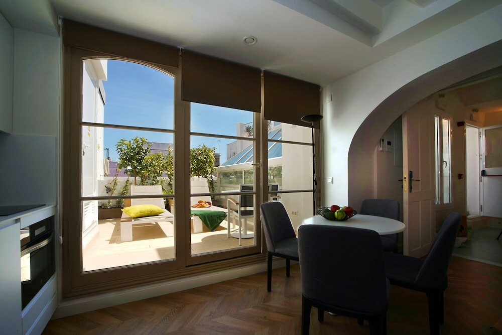 Фото Plaza Mina Suites - Adults Recommended